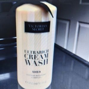 Victoria Secret Ultra rich Cream Wash Shea moisturizer